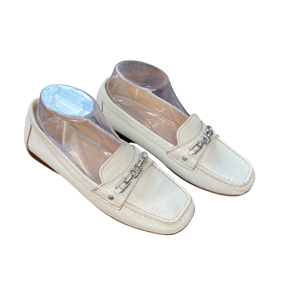 Geox Respira Women Cream Pebbled Leather Chain Link Moc Toe Loafers‎ Shoes 37